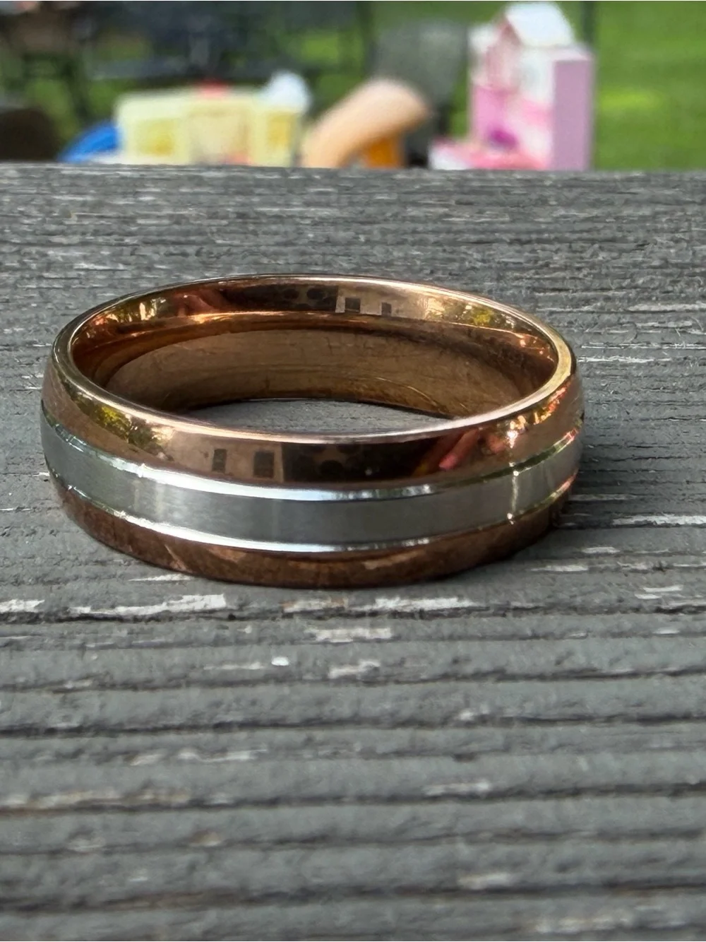 Two-Tone Women's Band Ring with Diagonal Accent Stones - Gold & Silver